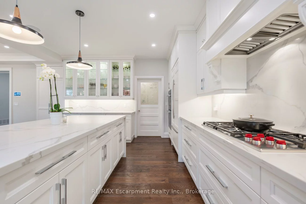 1394, WAVERLY, 1020 - WO West, Oakville