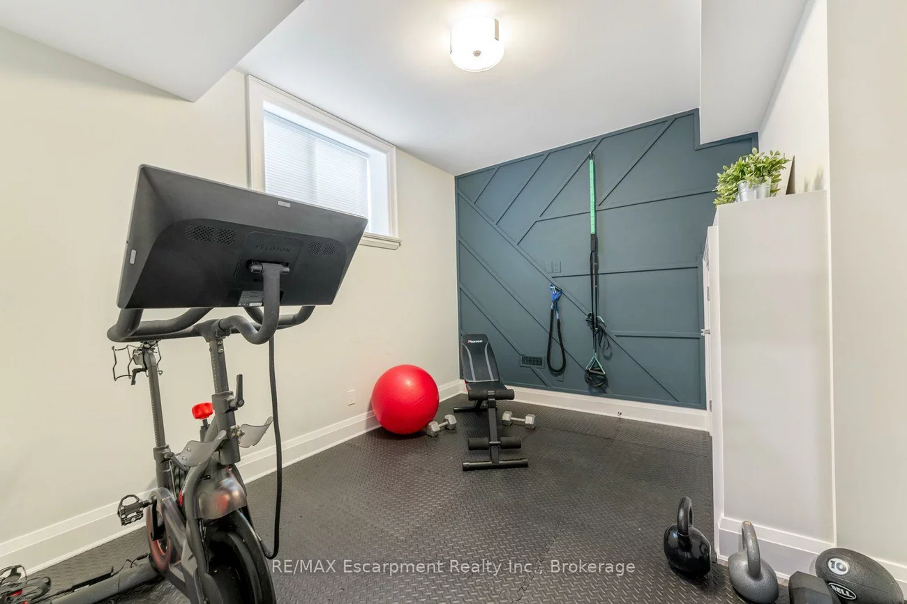 1394, WAVERLY, 1020 - WO West, Oakville