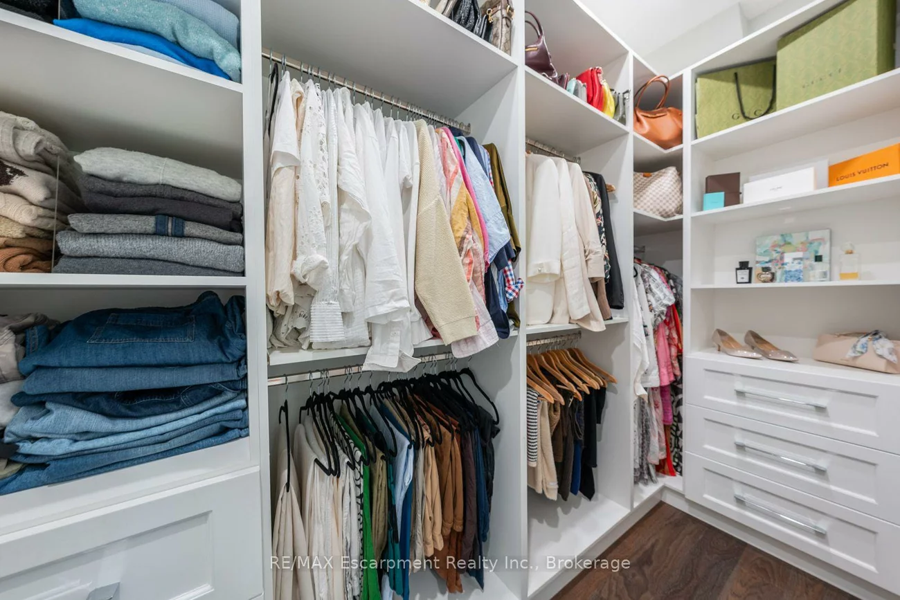 1394, WAVERLY, 1020 - WO West, Oakville