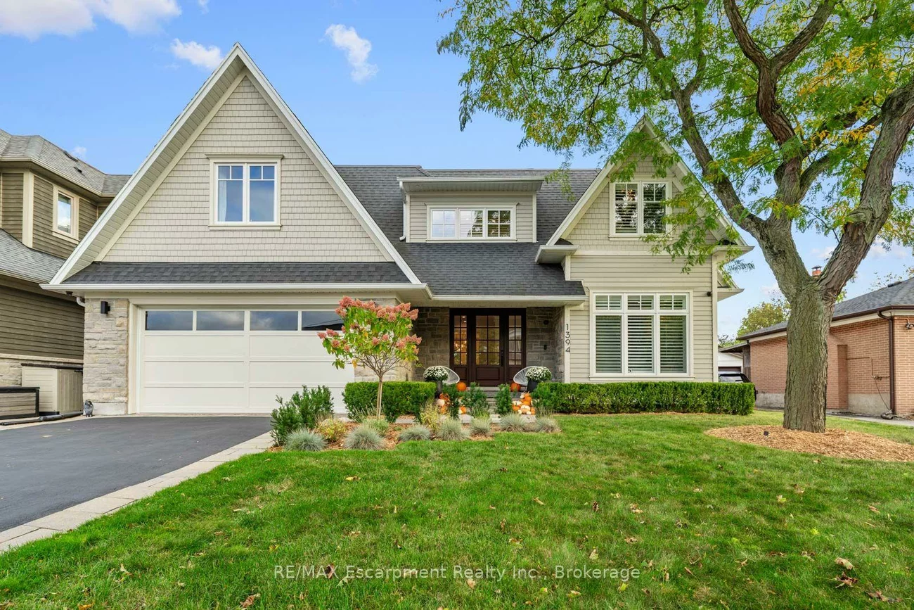 1394, WAVERLY, 1020 - WO West, Oakville