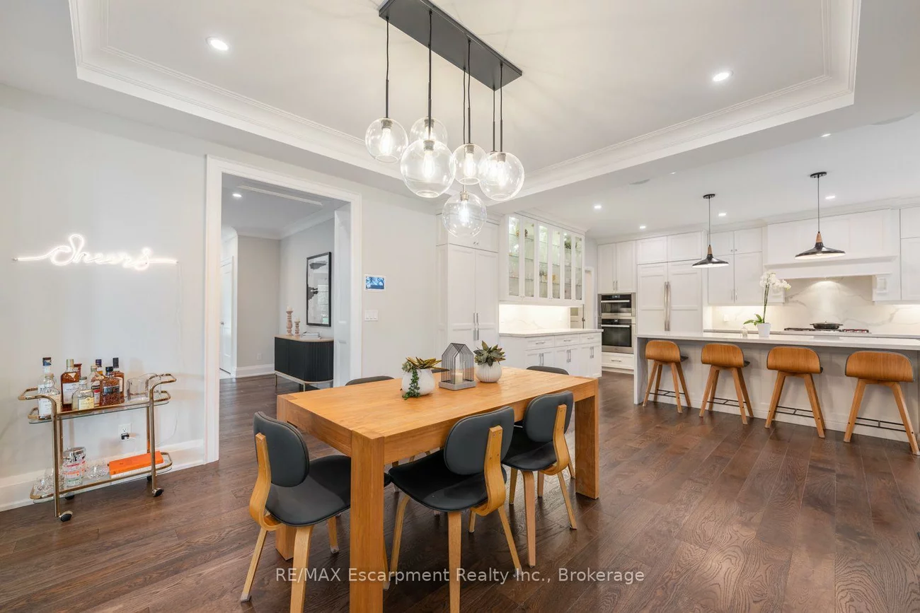 1394, WAVERLY, 1020 - WO West, Oakville