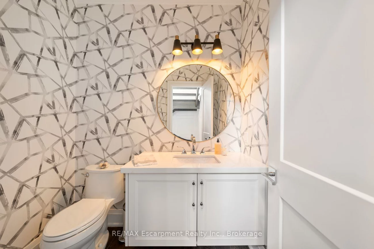 1394, WAVERLY, 1020 - WO West, Oakville