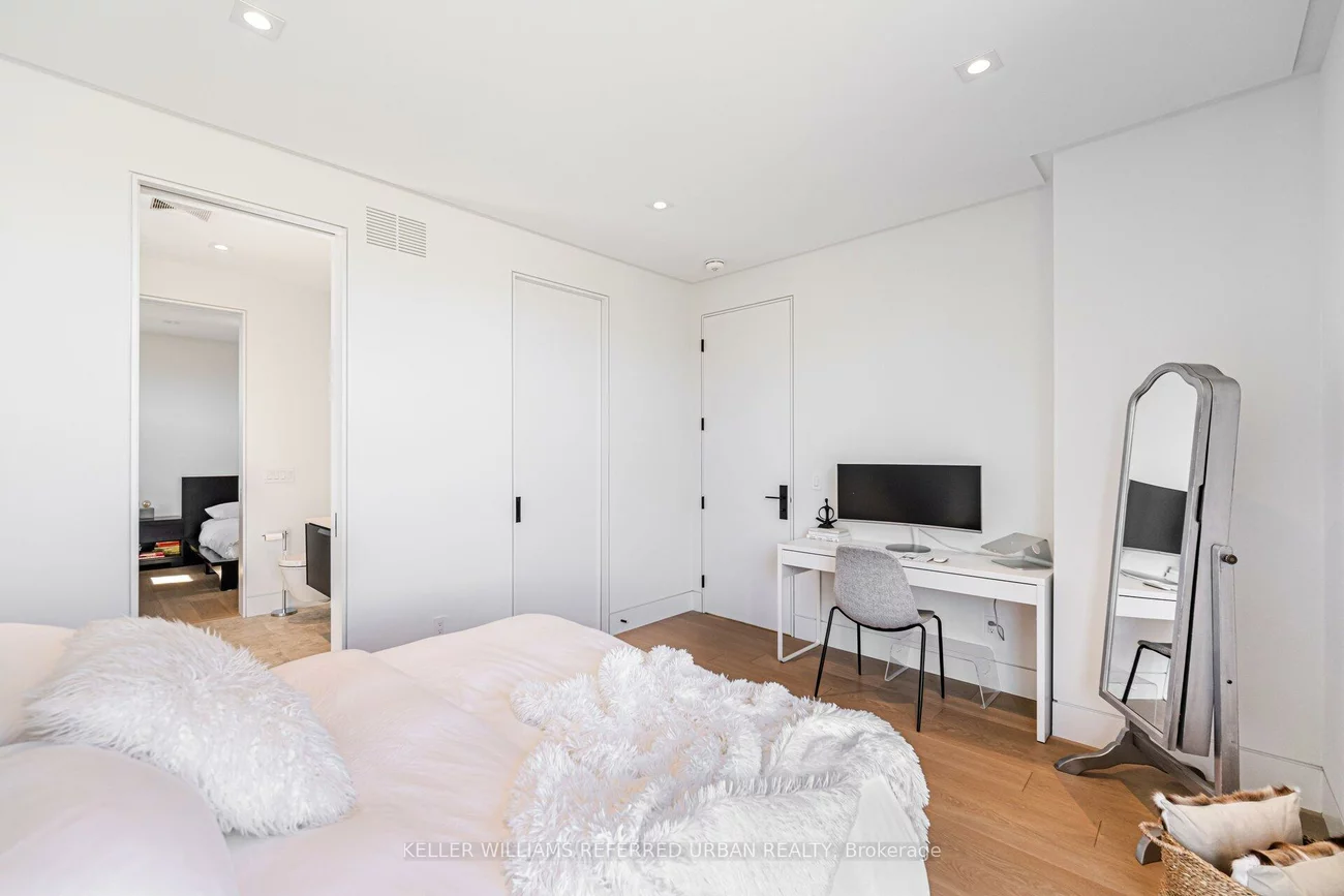 1337, Waverly, 1020 - WO West, Oakville