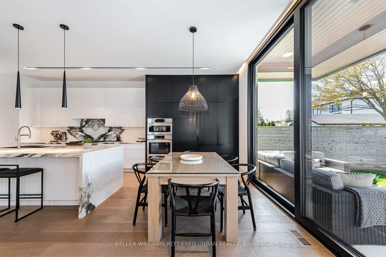 1337, Waverly, 1020 - WO West, Oakville