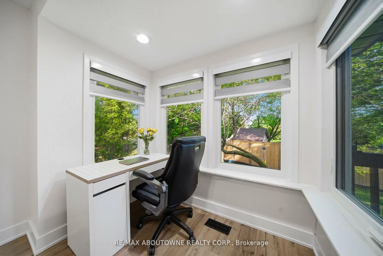 2066, Rebecca, 1001 - BR Bronte, Oakville