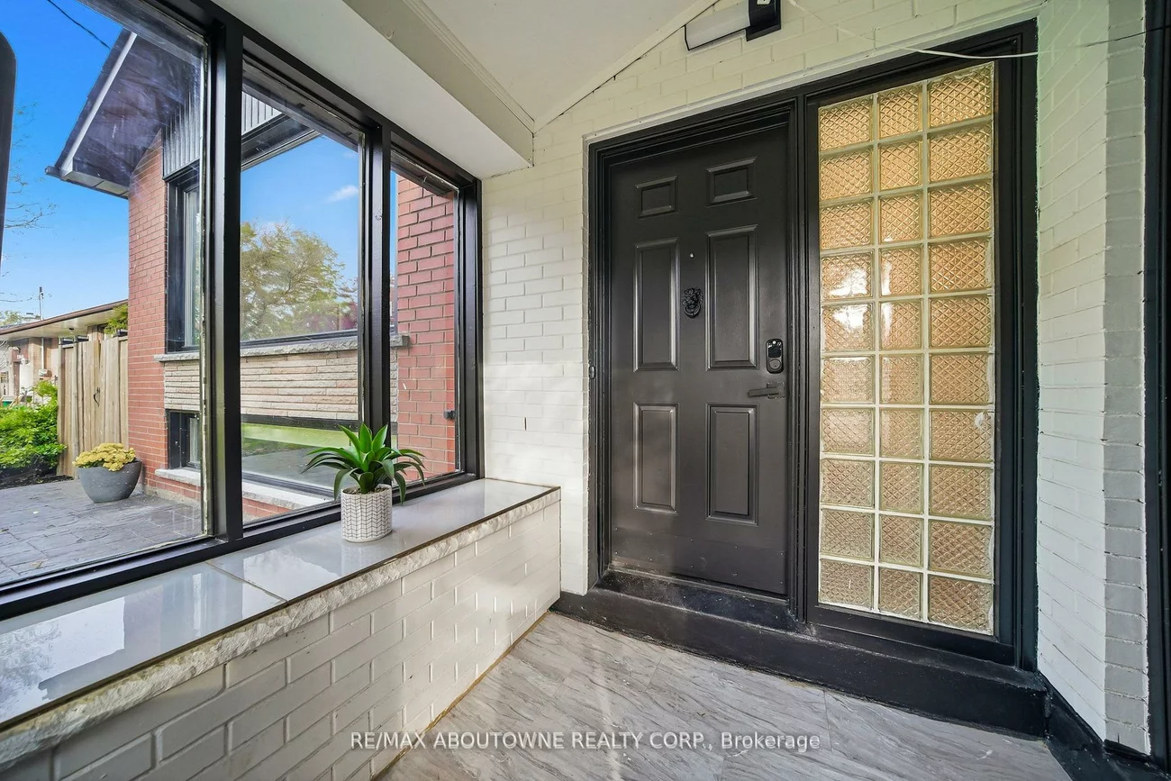 2066, Rebecca, 1001 - BR Bronte, Oakville