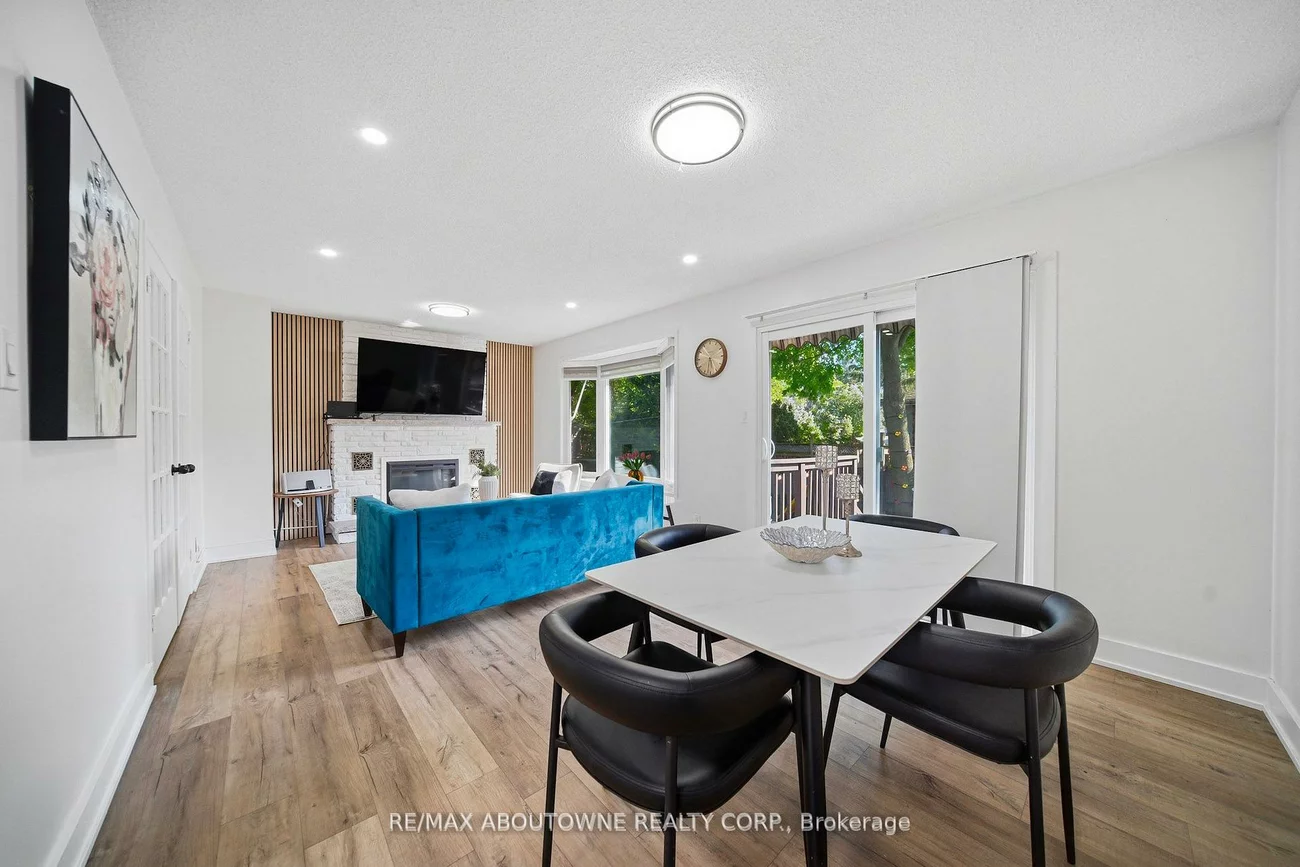 2066, Rebecca, 1001 - BR Bronte, Oakville