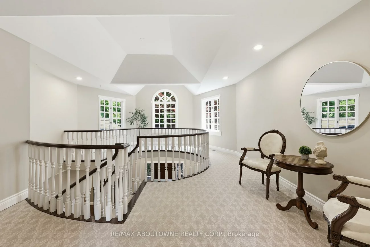 437, Cairncroft, 1011 - MO Morrison, Oakville