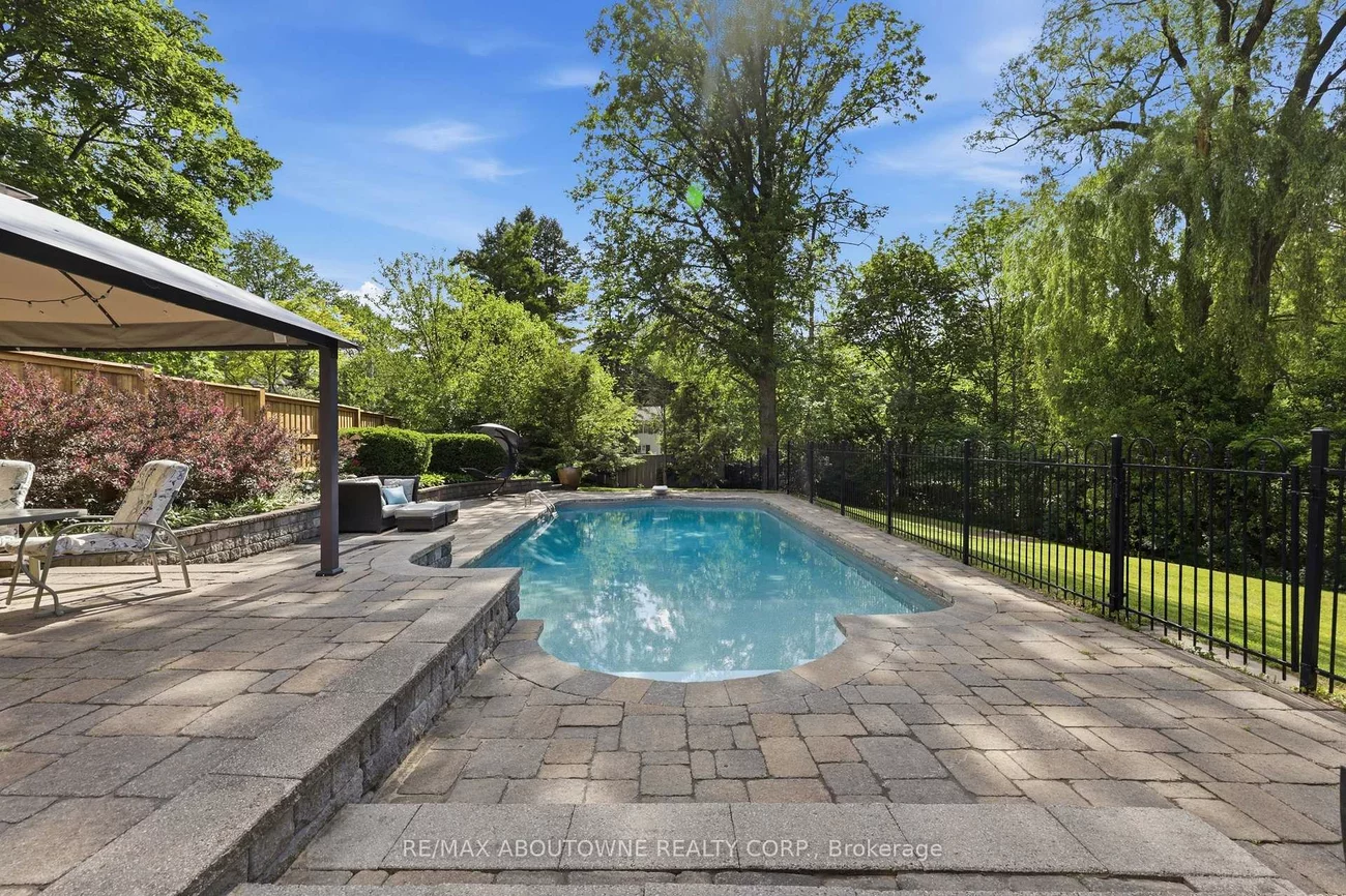 437, Cairncroft, 1011 - MO Morrison, Oakville