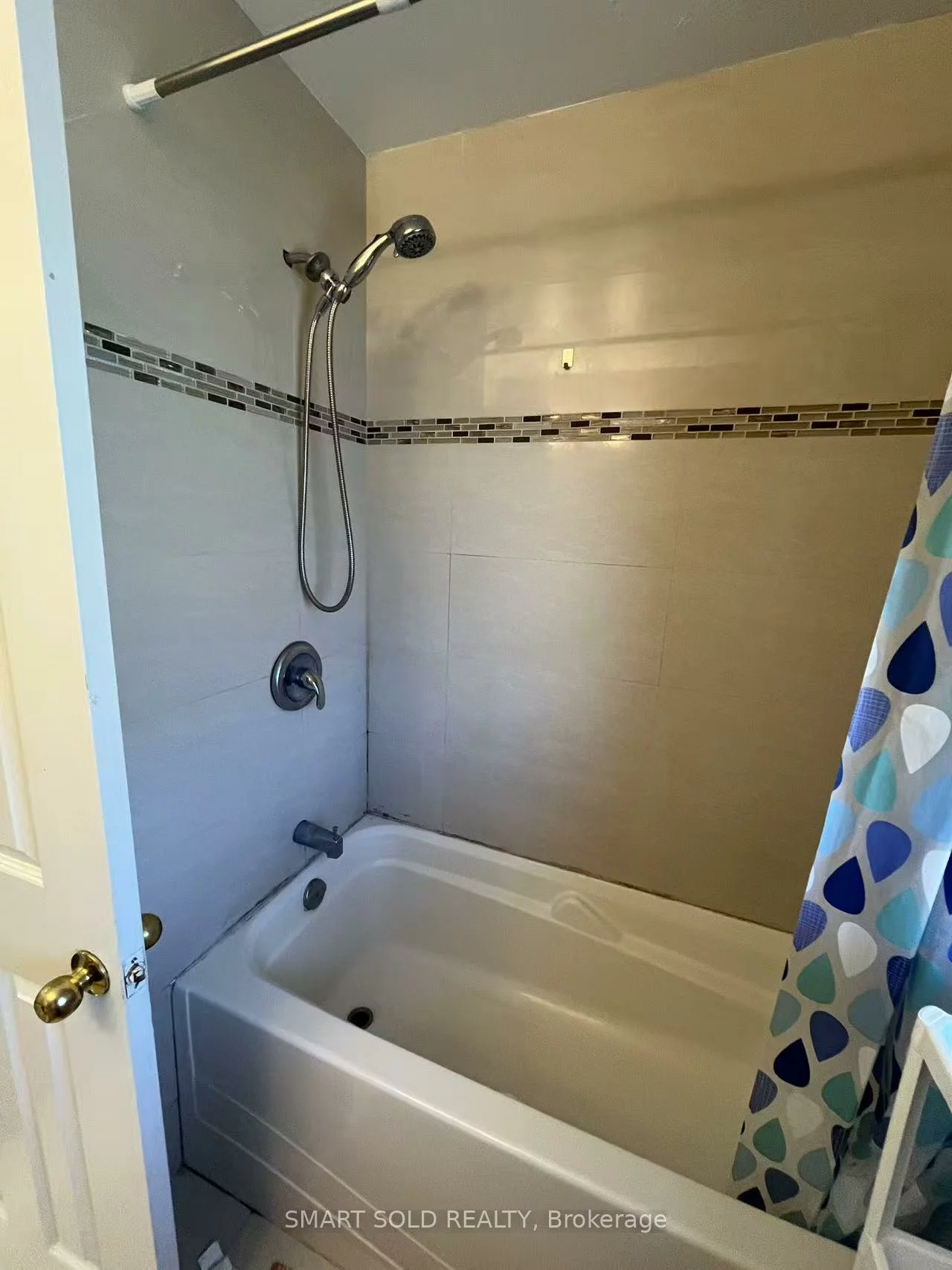 7, Sussex, Crosby, Richmond Hill