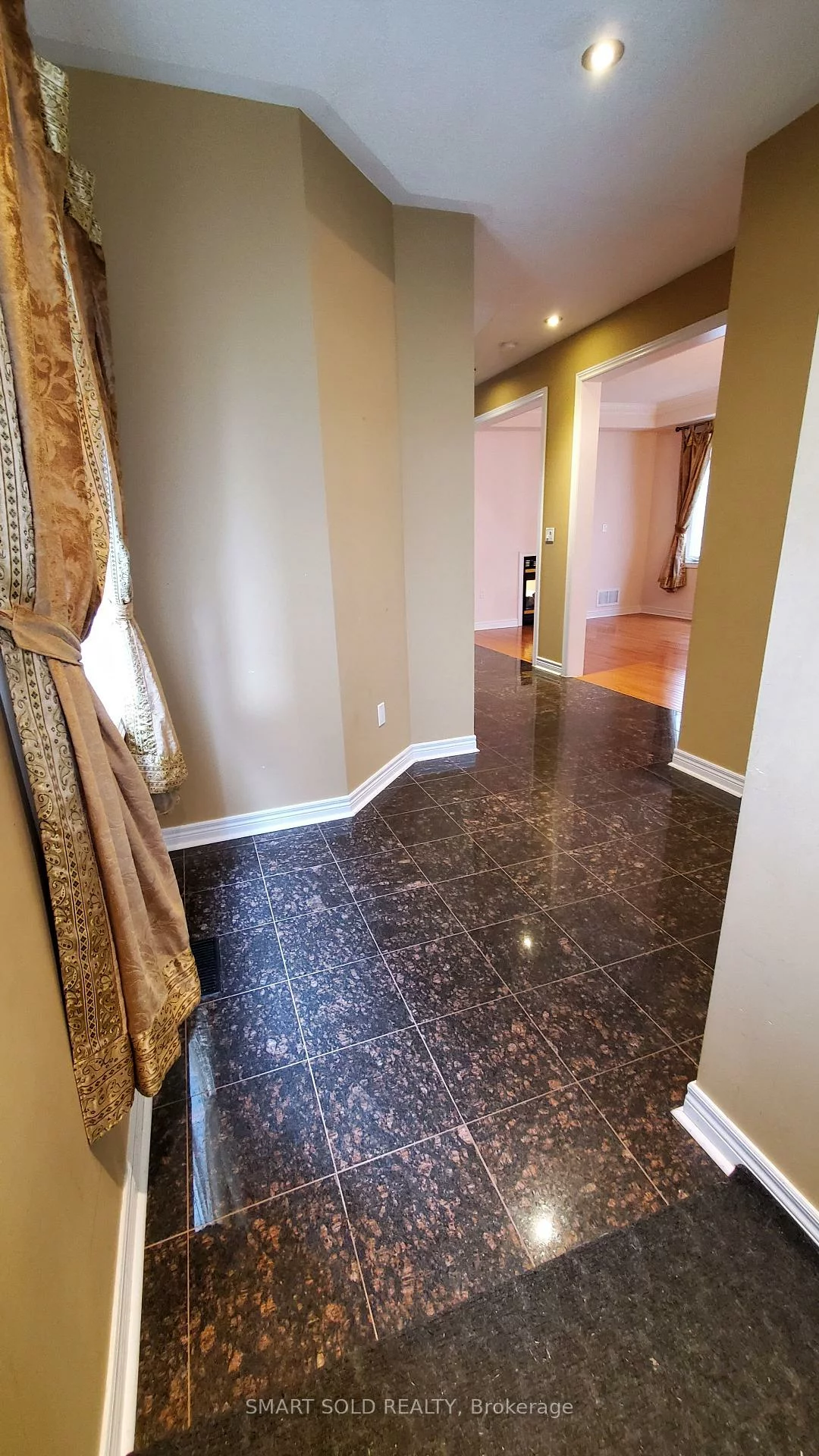 29, Shell, Rouge Woods, Richmond Hill