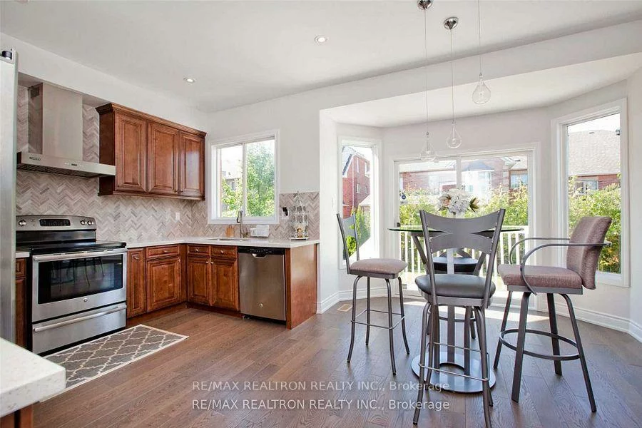56, Redstone, Rouge Woods, Richmond Hill