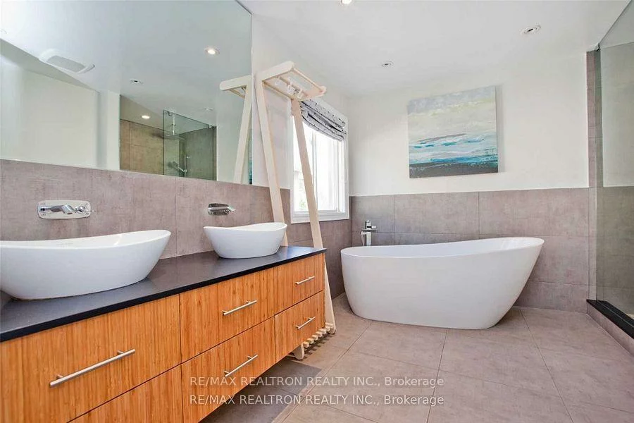 56, Redstone, Rouge Woods, Richmond Hill
