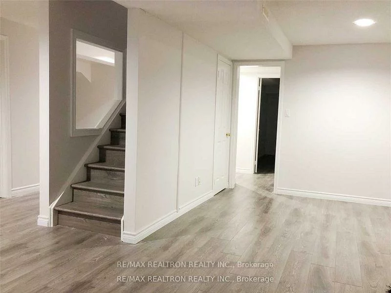 56, Redstone, Rouge Woods, Richmond Hill
