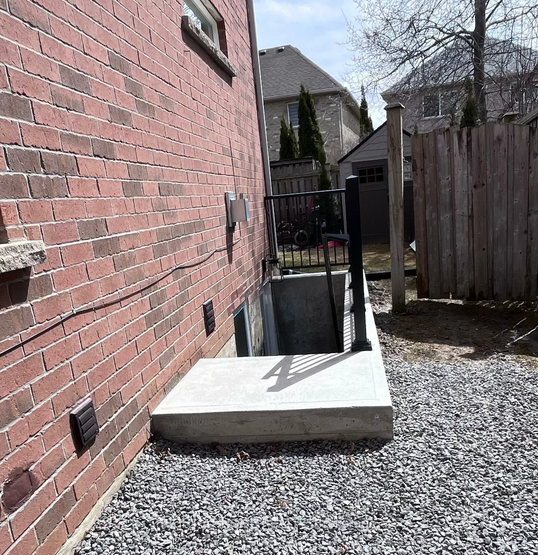 105, Laurier, Oak Ridges, Richmond Hill