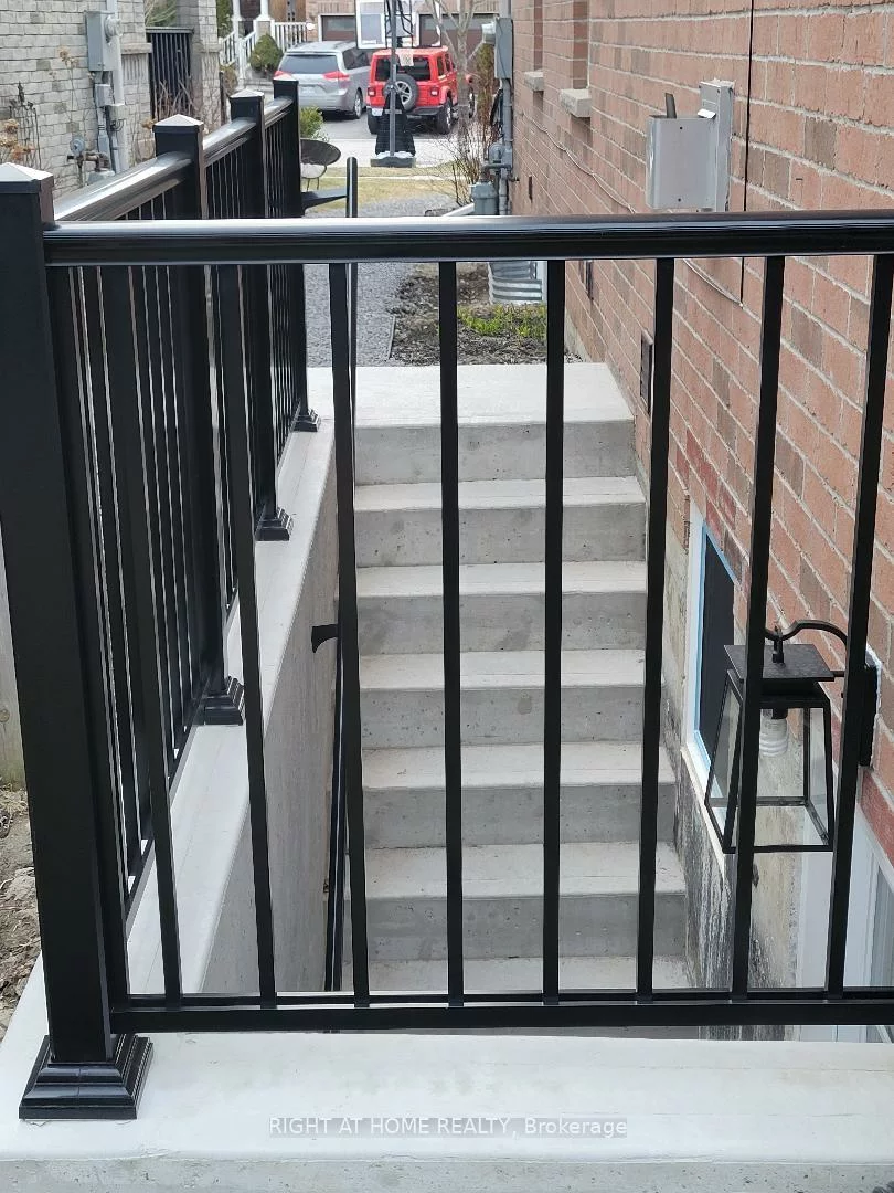 105, Laurier, Oak Ridges, Richmond Hill