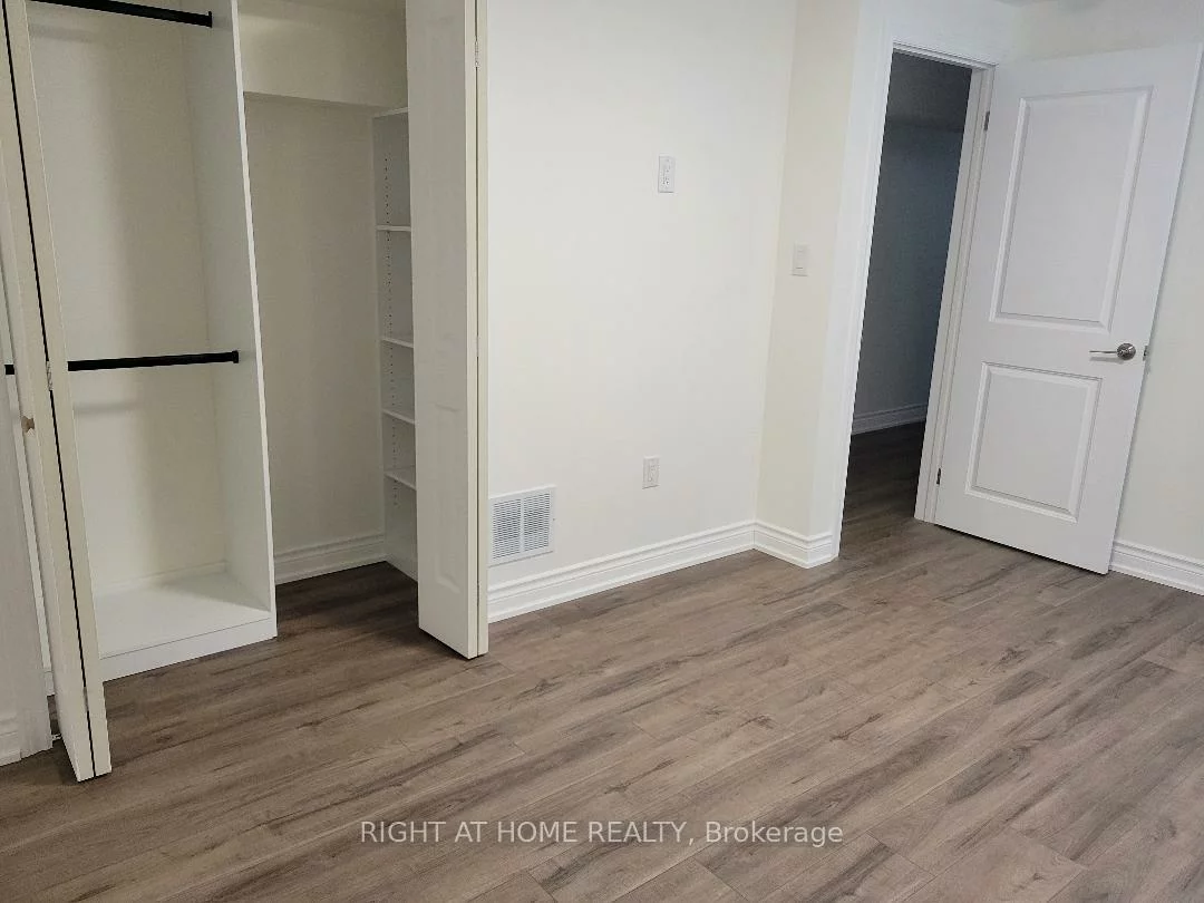 105, Laurier, Oak Ridges, Richmond Hill