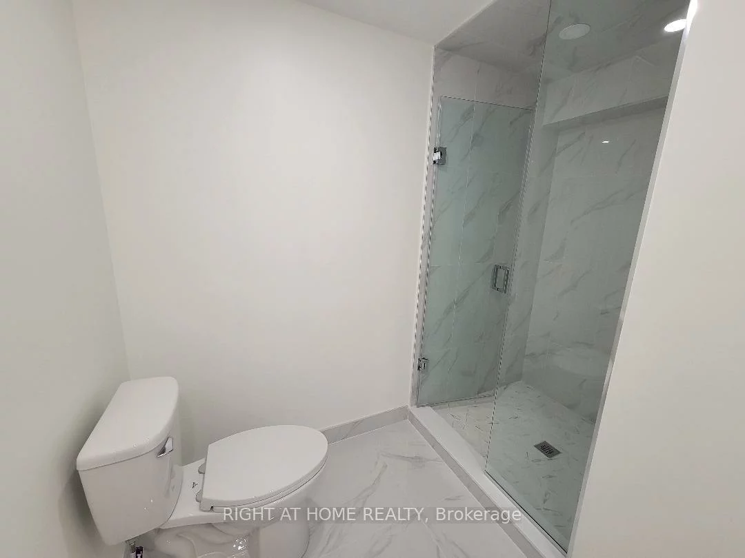 105, Laurier, Oak Ridges, Richmond Hill