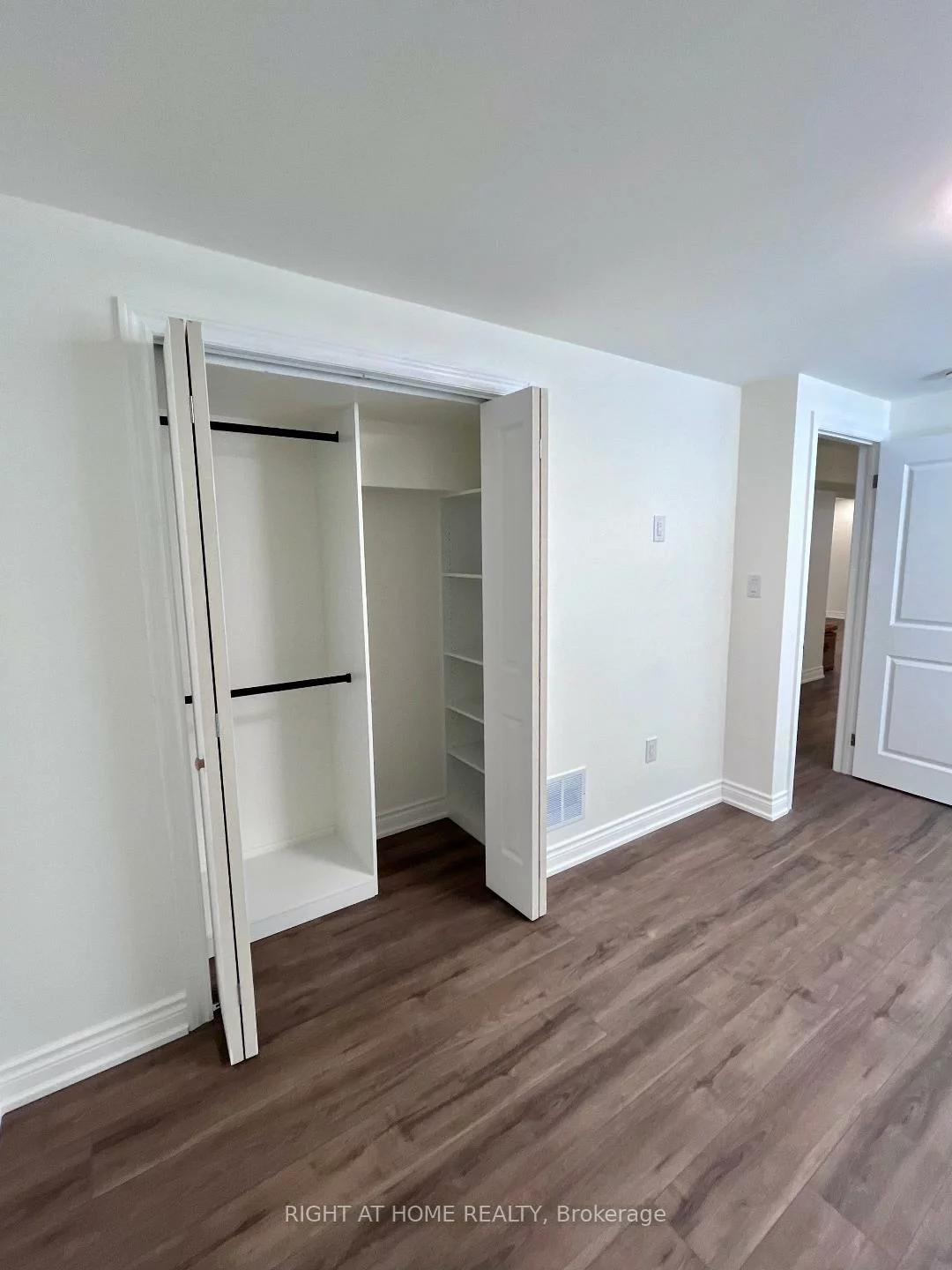 105, Laurier, Oak Ridges, Richmond Hill