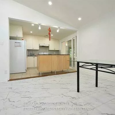 436, Balkan, Crosby, Richmond Hill