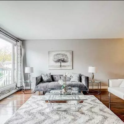 Main 416, Browndale, Crosby, Richmond Hill