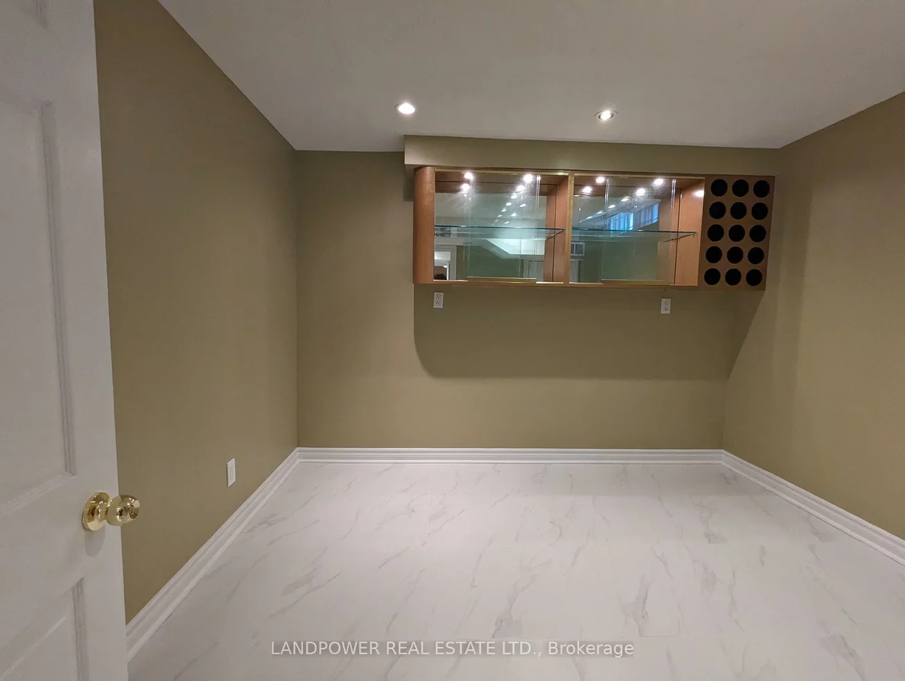 16, Indigo, Rouge Woods, Richmond Hill