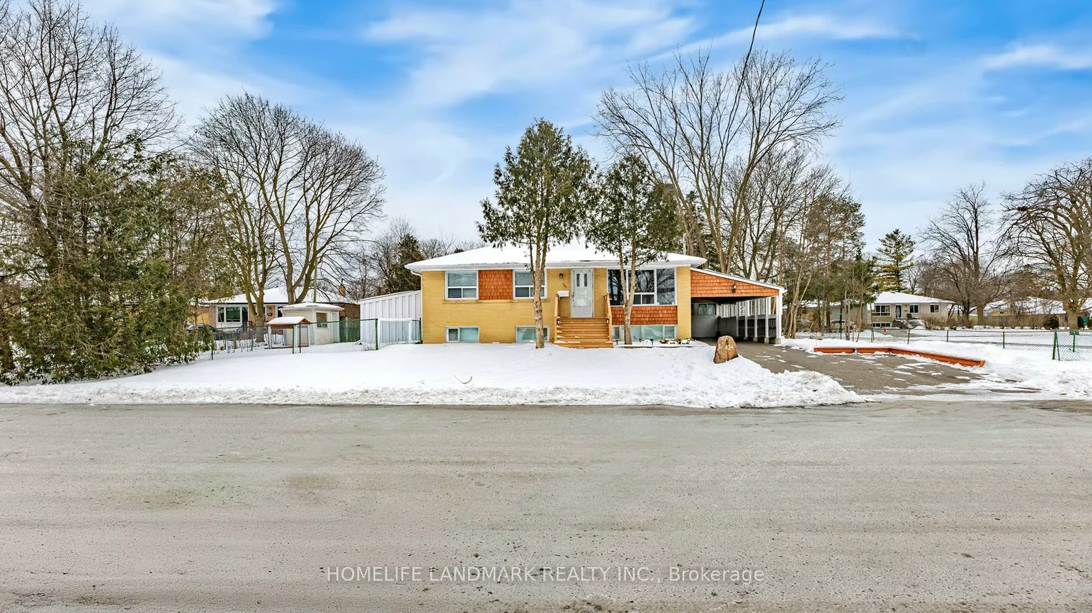 424, Bonita, Crosby, Richmond Hill