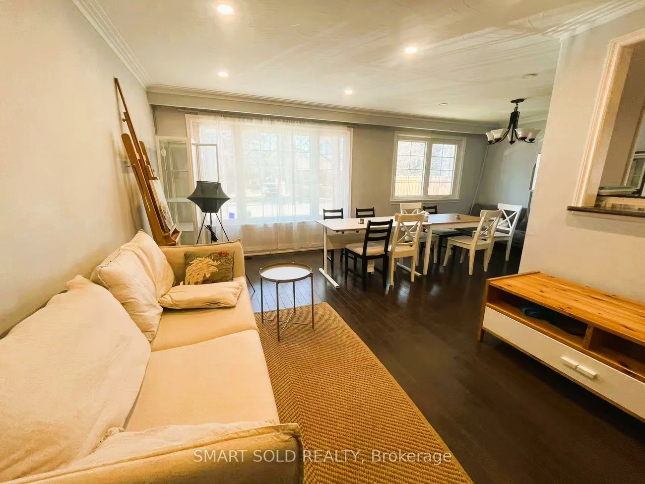7, Sussex, Crosby, Richmond Hill