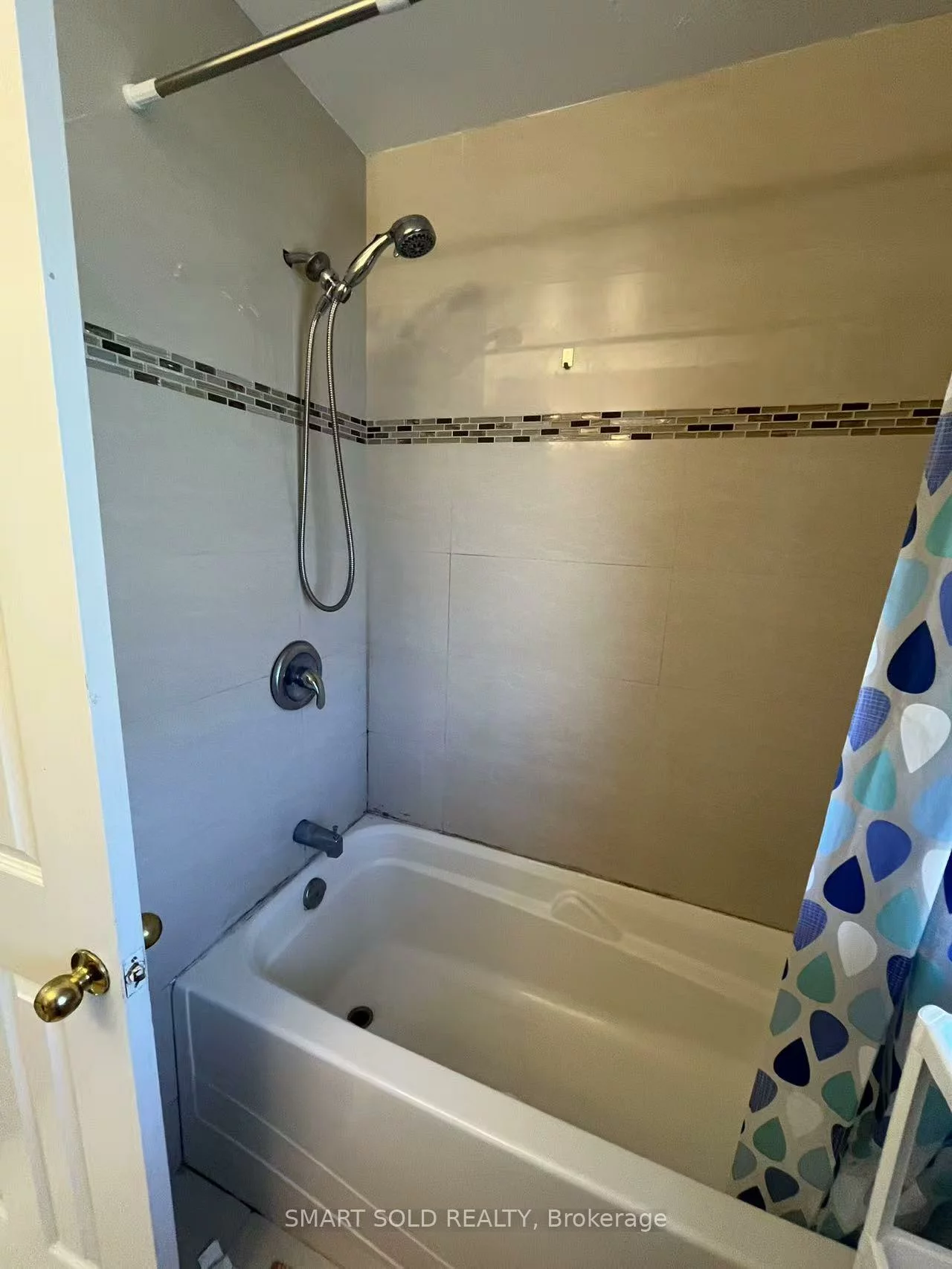 7, Sussex, Crosby, Richmond Hill