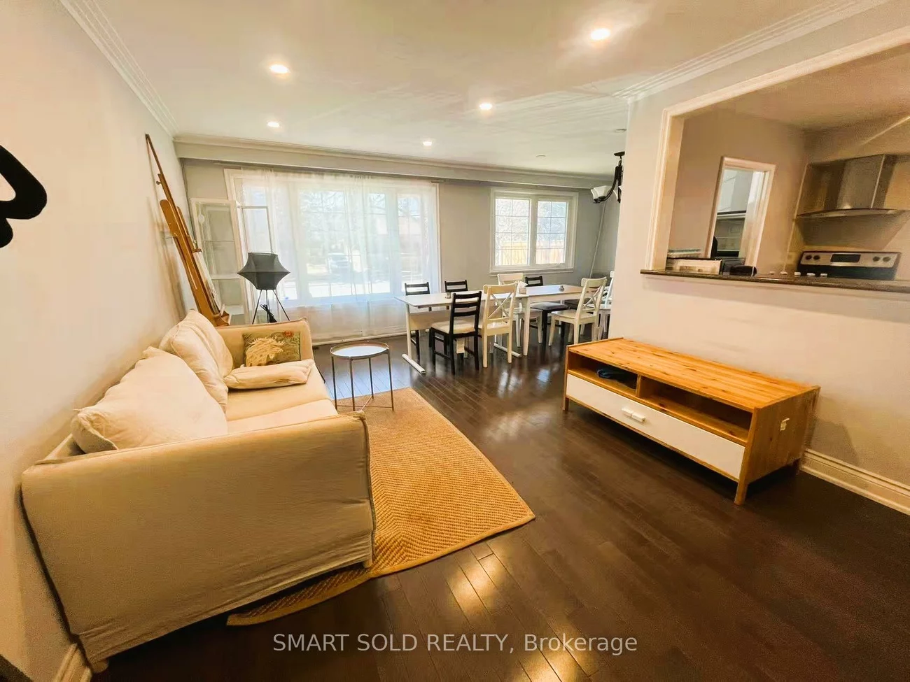 7, Sussex, Crosby, Richmond Hill