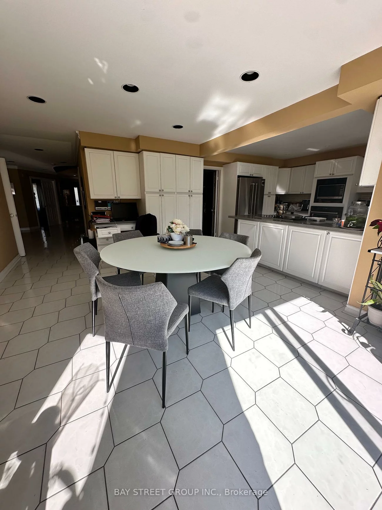 28, Dunloe, Bayview Hill, Richmond Hill