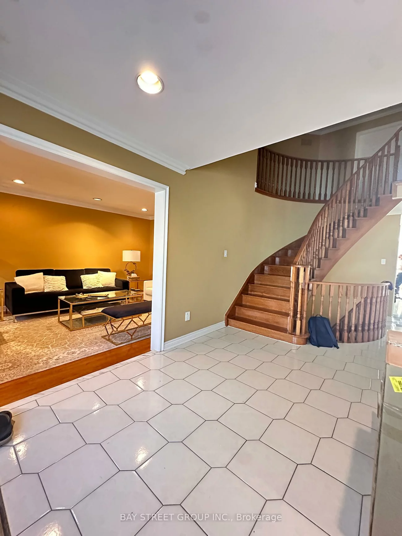 28, Dunloe, Bayview Hill, Richmond Hill