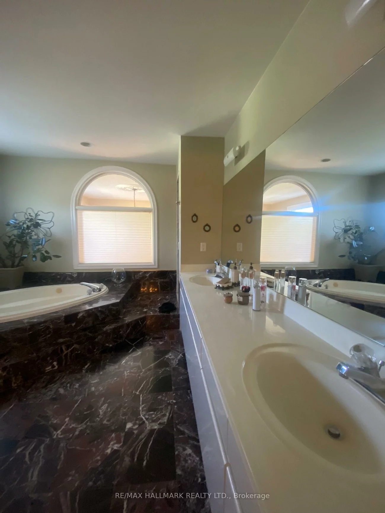 12, ELDERWOOD, Bayview Hill, Richmond Hill