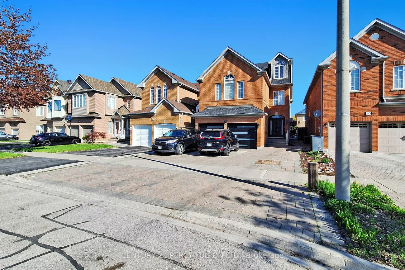 47, Sapphire, Rouge Woods, Richmond Hill