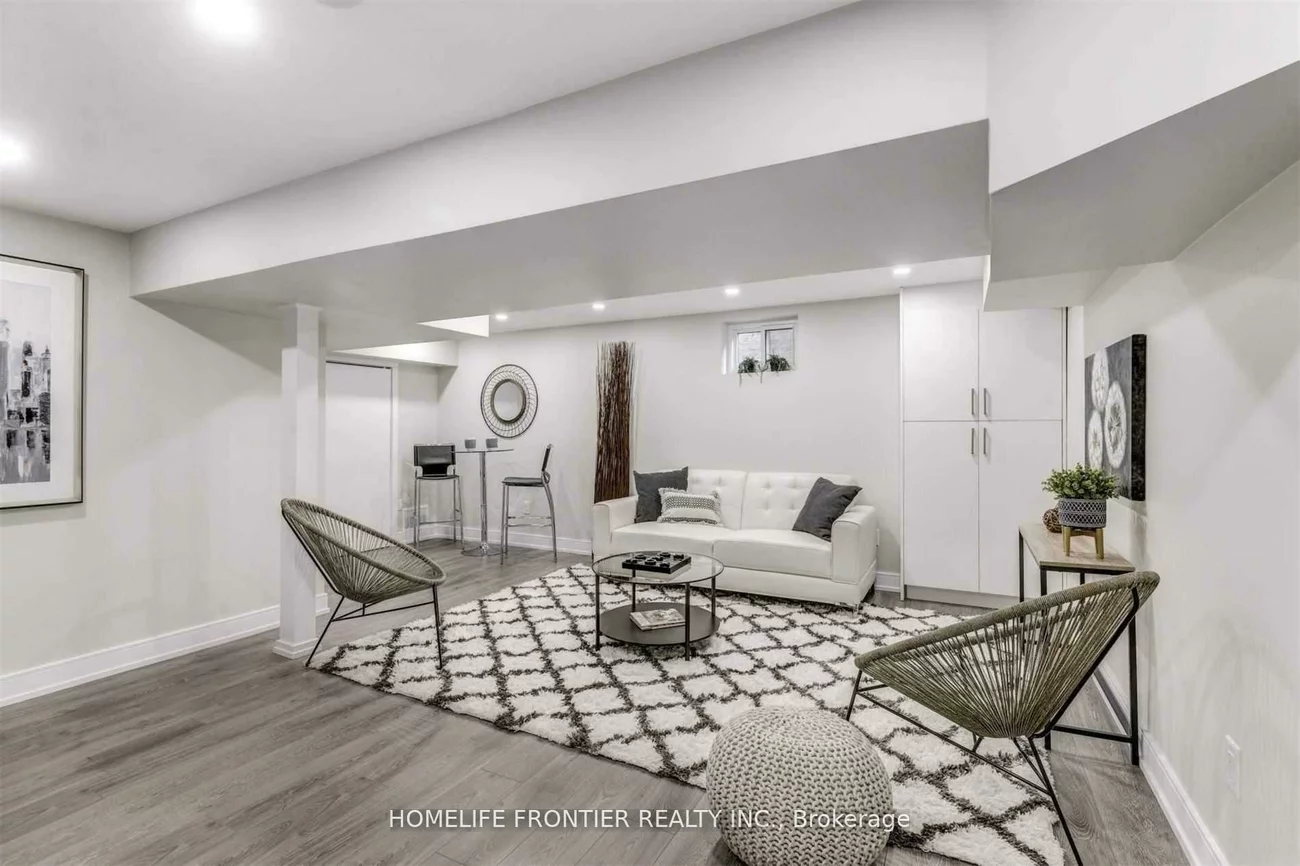 19, Misty Moor, South Richvale, Richmond Hill
