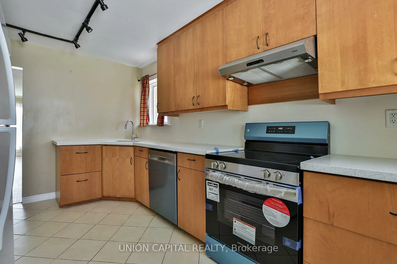 403, Balkan, Crosby, Richmond Hill