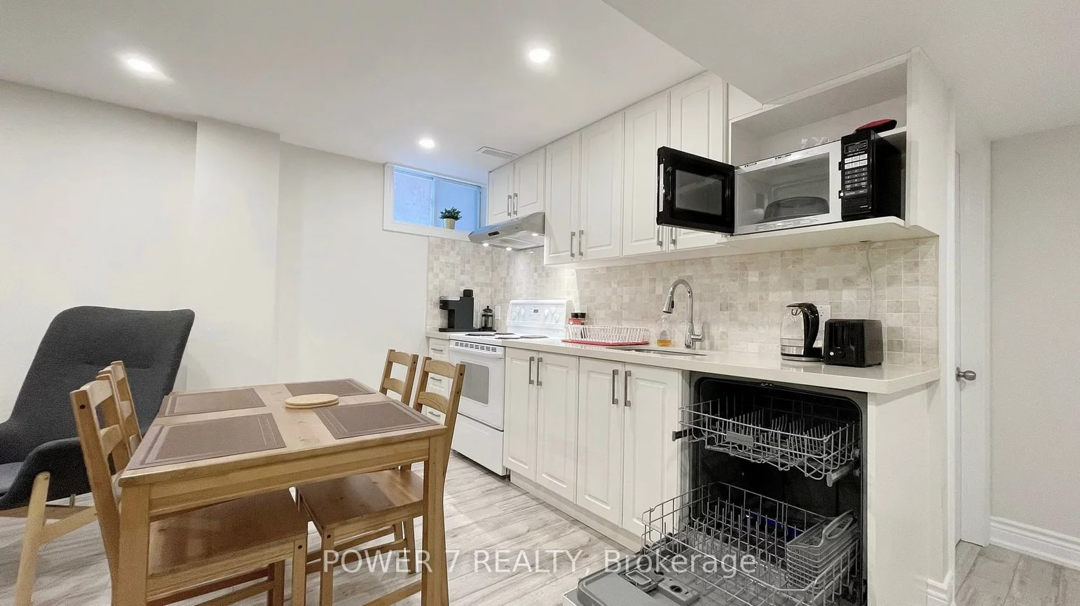 46, Bayel, Devonsleigh, Richmond Hill
