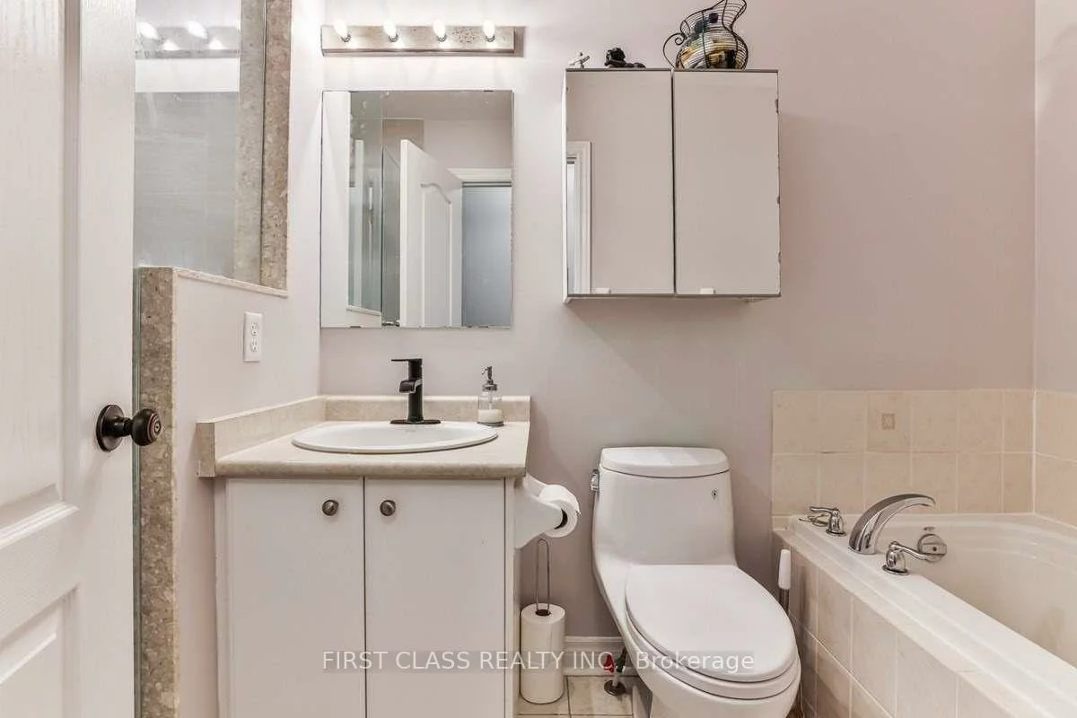7, Almejo, Rouge Woods, Richmond Hill