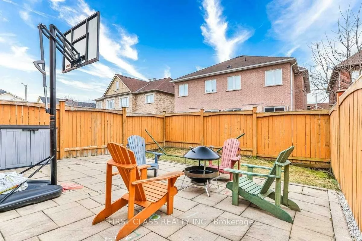 7, Almejo, Rouge Woods, Richmond Hill