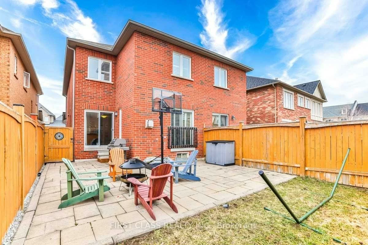 7, Almejo, Rouge Woods, Richmond Hill