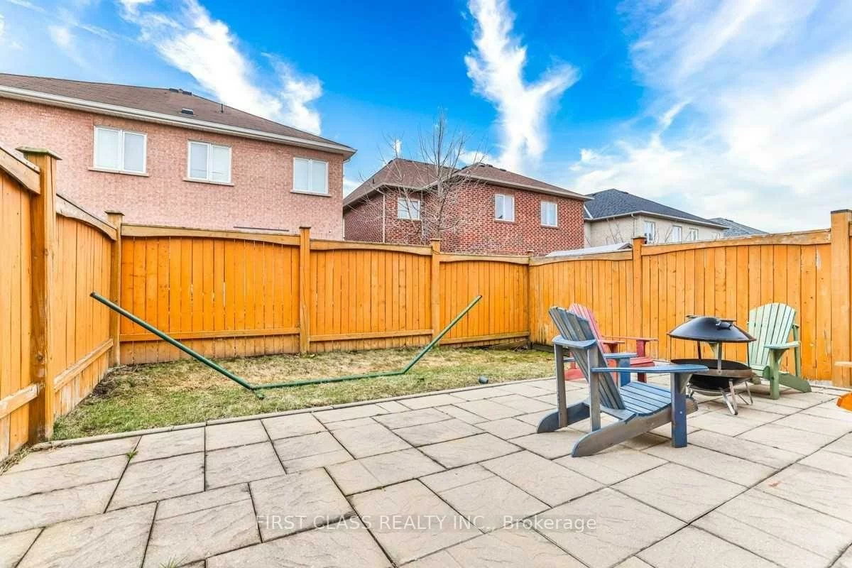 7, Almejo, Rouge Woods, Richmond Hill