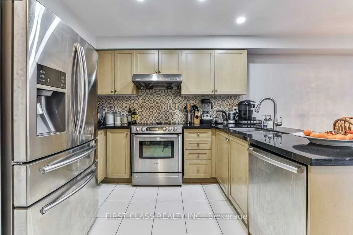 7, Almejo, Rouge Woods, Richmond Hill