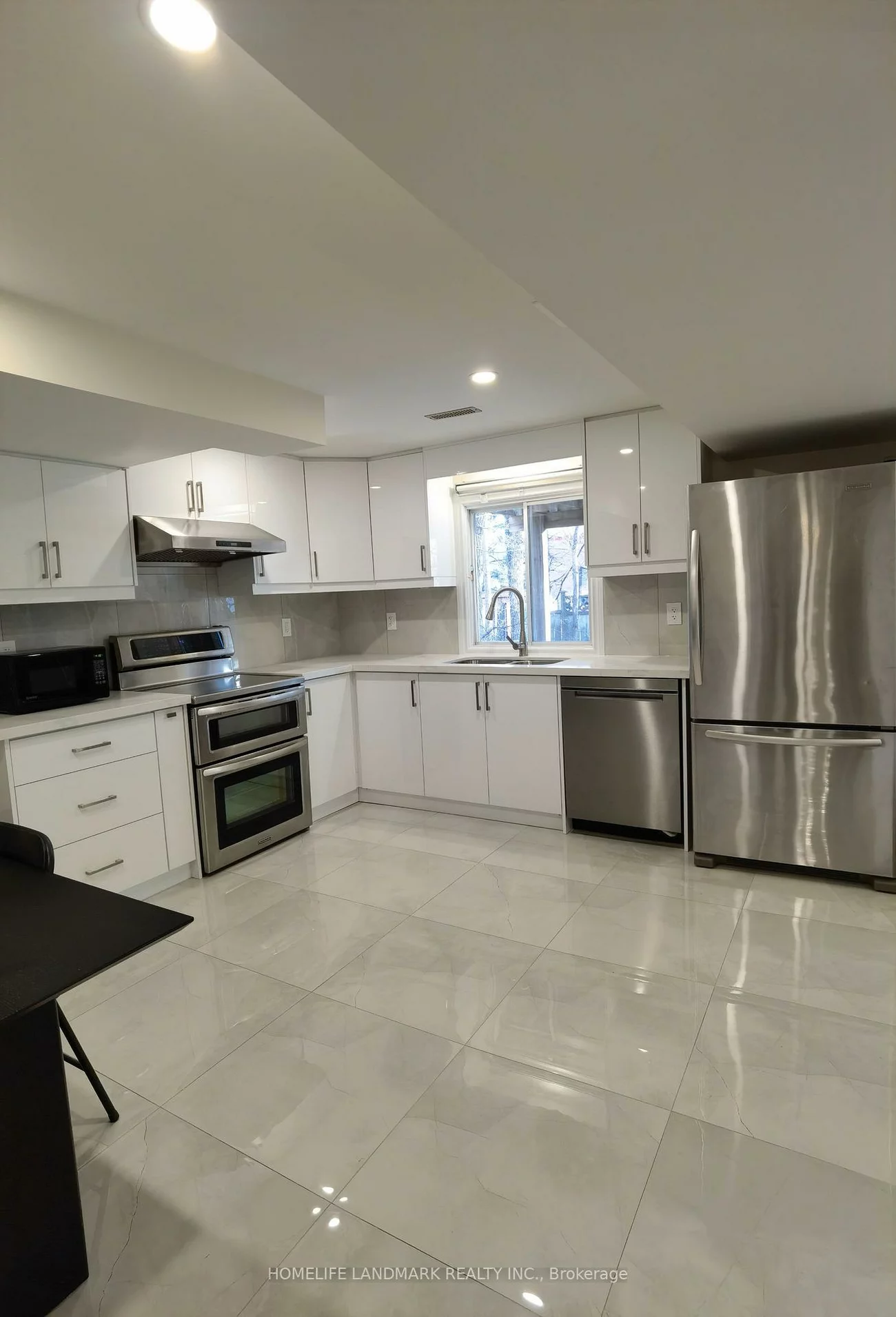 11, Laser, Doncrest, Richmond Hill