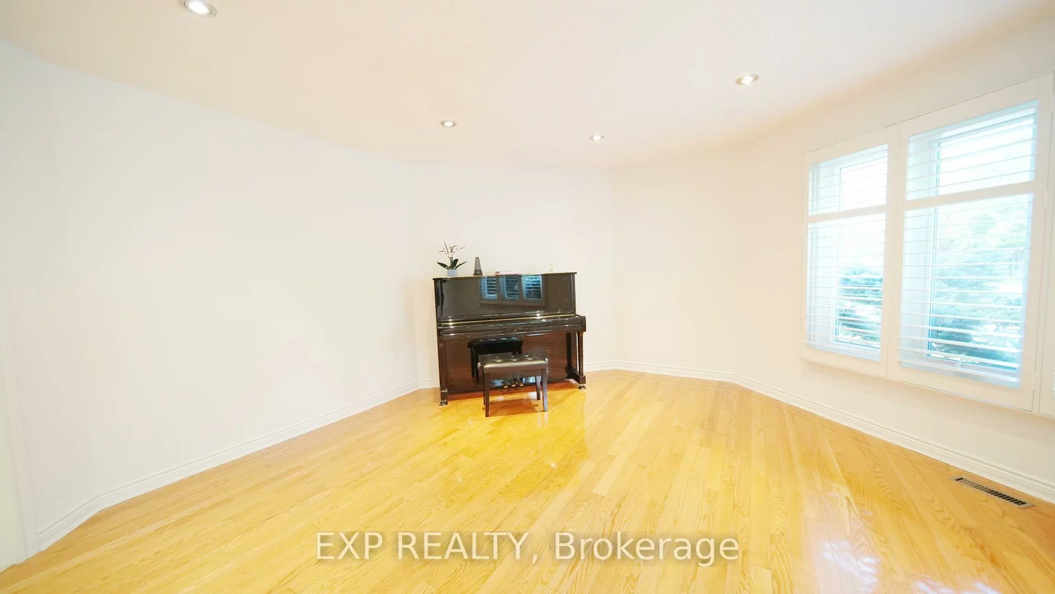 37, Laser, Doncrest, Richmond Hill