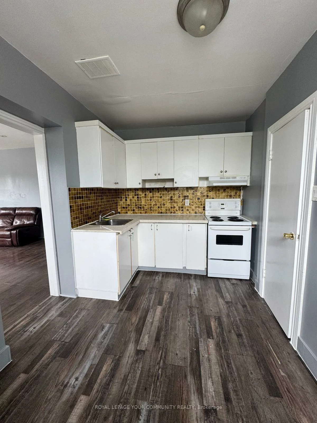 10149, Yonge, Crosby, Richmond Hill