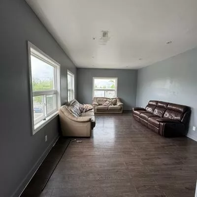 10149, Yonge, Crosby, Richmond Hill