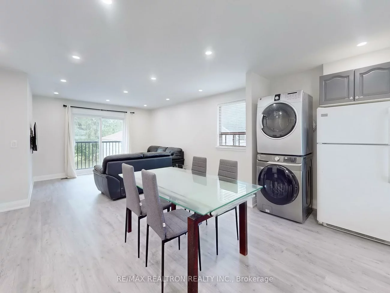 418, Marybay, Crosby, Richmond Hill
