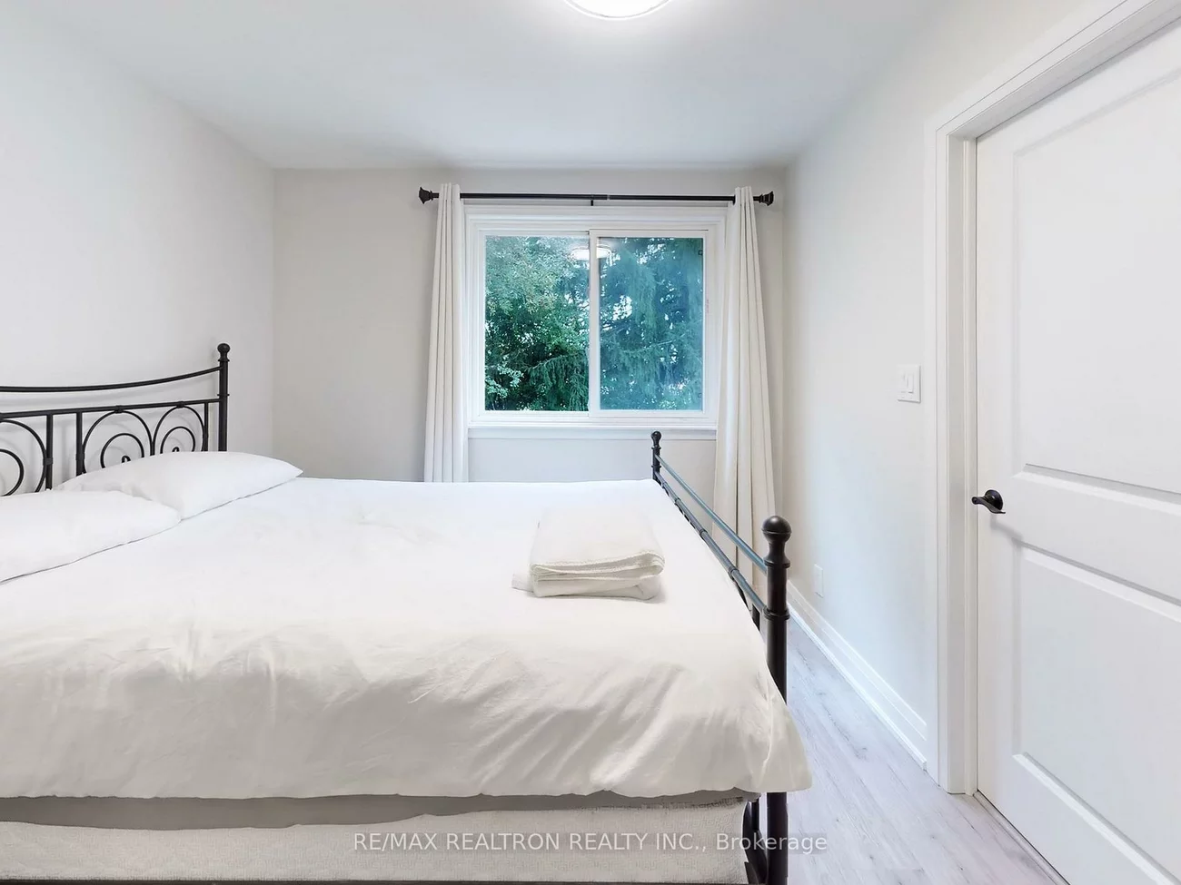 418, Marybay, Crosby, Richmond Hill