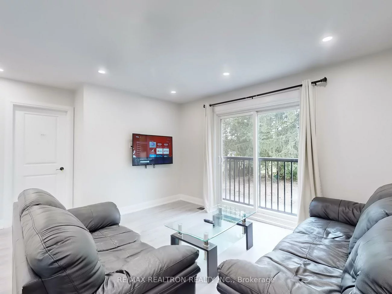 418, Marybay, Crosby, Richmond Hill