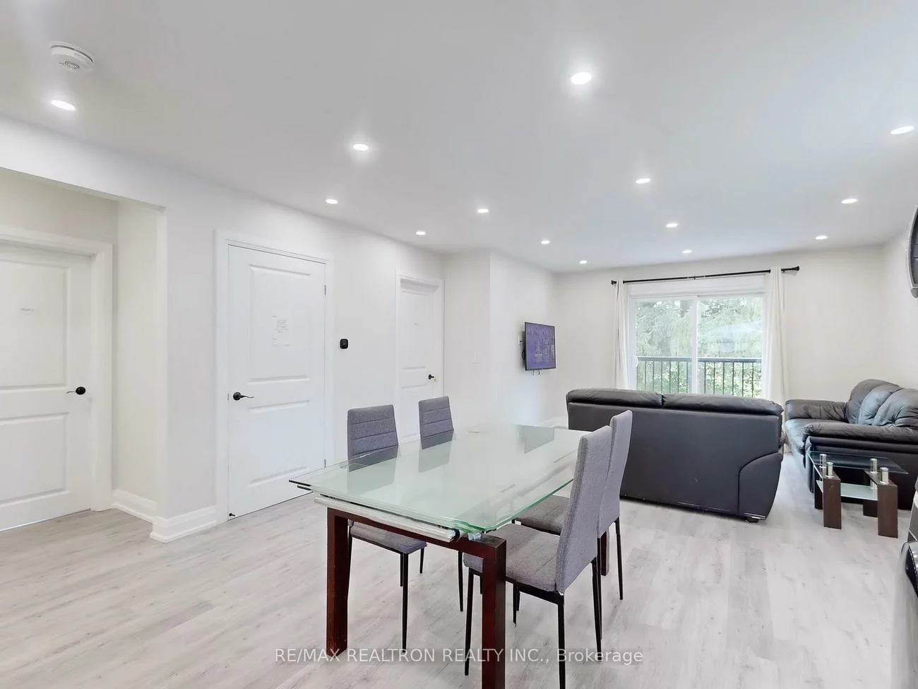 418, Marybay, Crosby, Richmond Hill